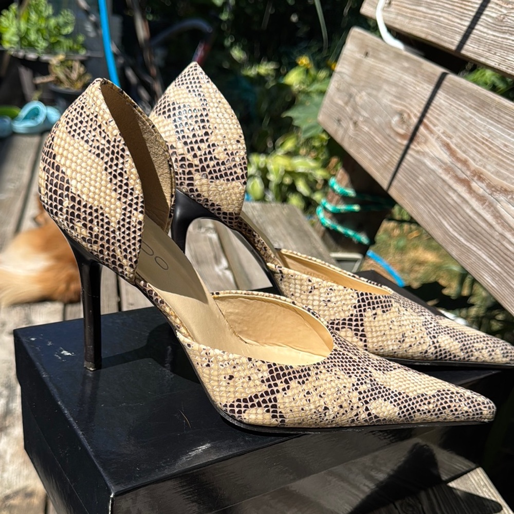 Elegant Aldo leather Snakeskin Patterned Heels 40 us9